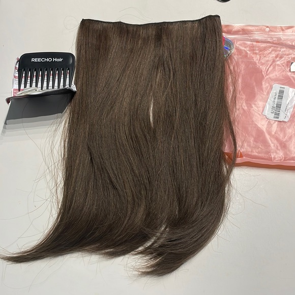 Other - 📦Clip in hair extensions 16”